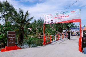Trường Học Bridge